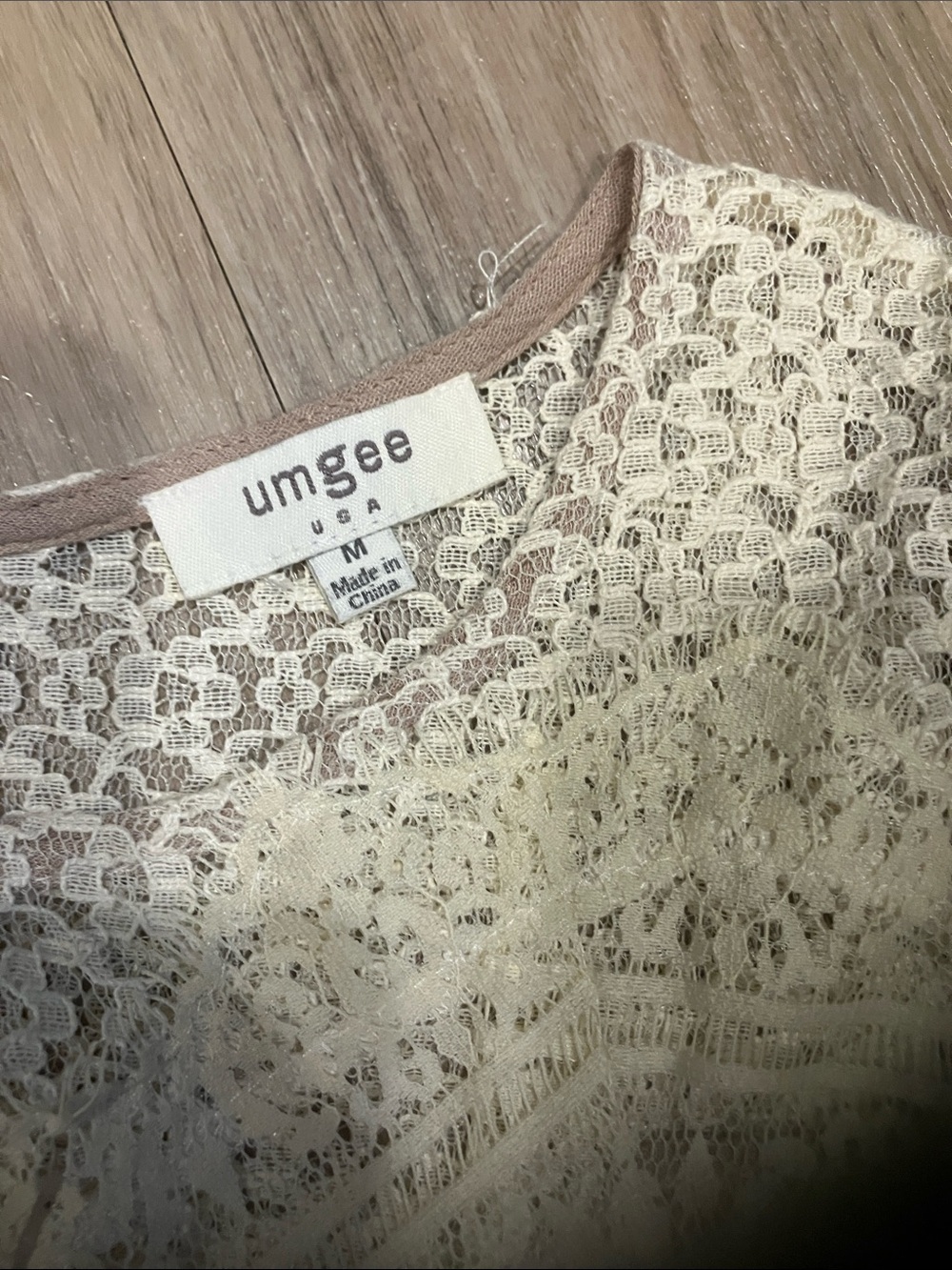 Brand new lace Umgee tunic/dress size medium - Picture 2 of 3